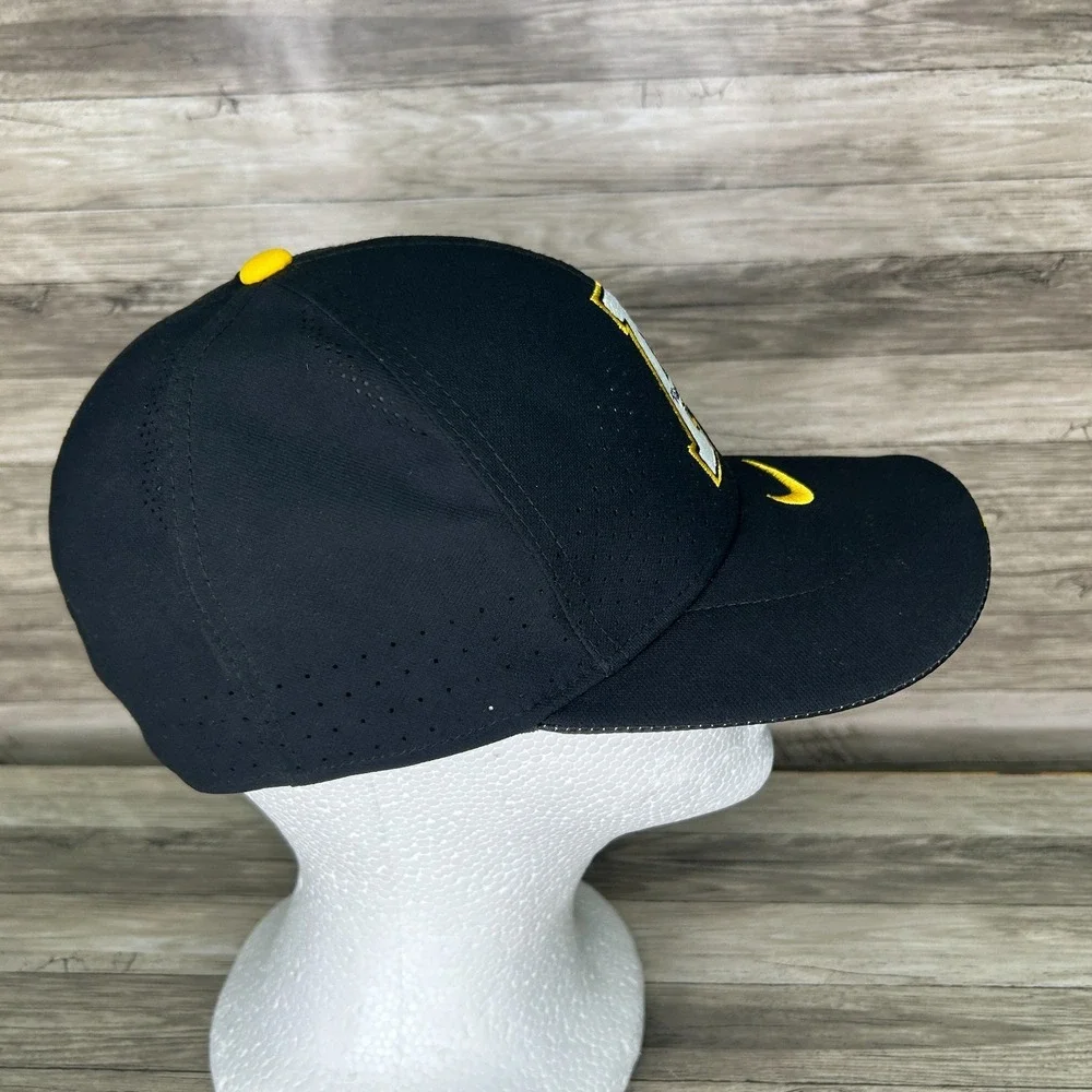 Appalachian State Mountaineers Hat Cap Strap Back Youth Fitted Black‎ NCAA Nike
